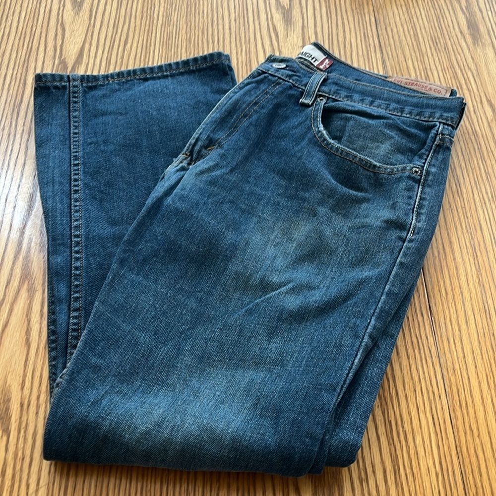 Levi’s 559 Relaxed Straight jeans. Excellent used condition. Will be a staple! - Picture 4 of 7